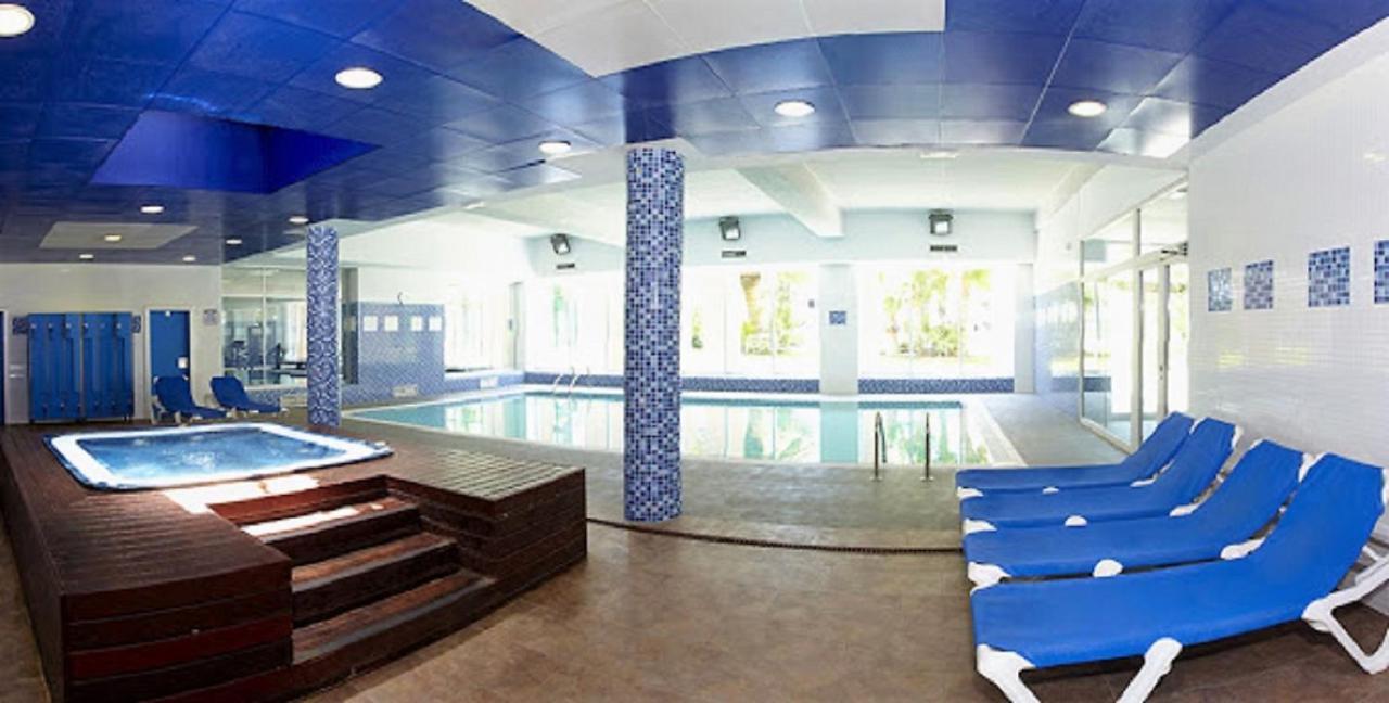 Familidays 020 Aqquaria Apartment Salou Bagian luar foto
