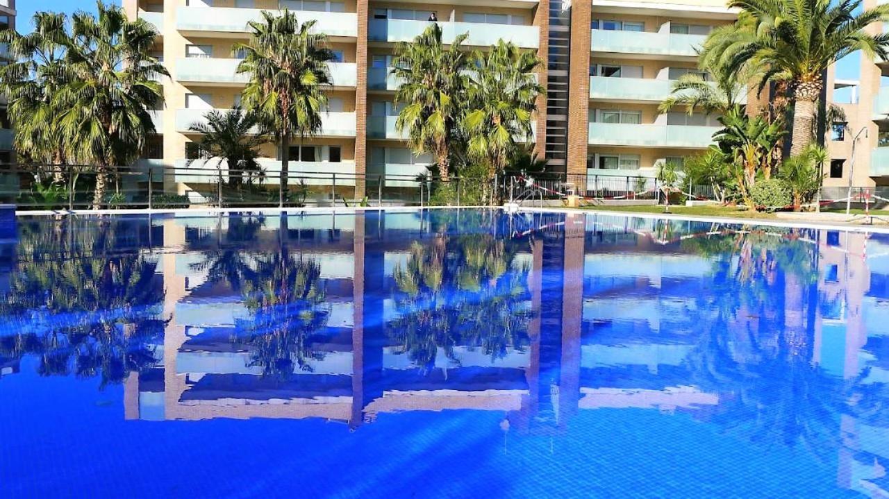 Familidays 020 Aqquaria Apartment Salou Bagian luar foto
