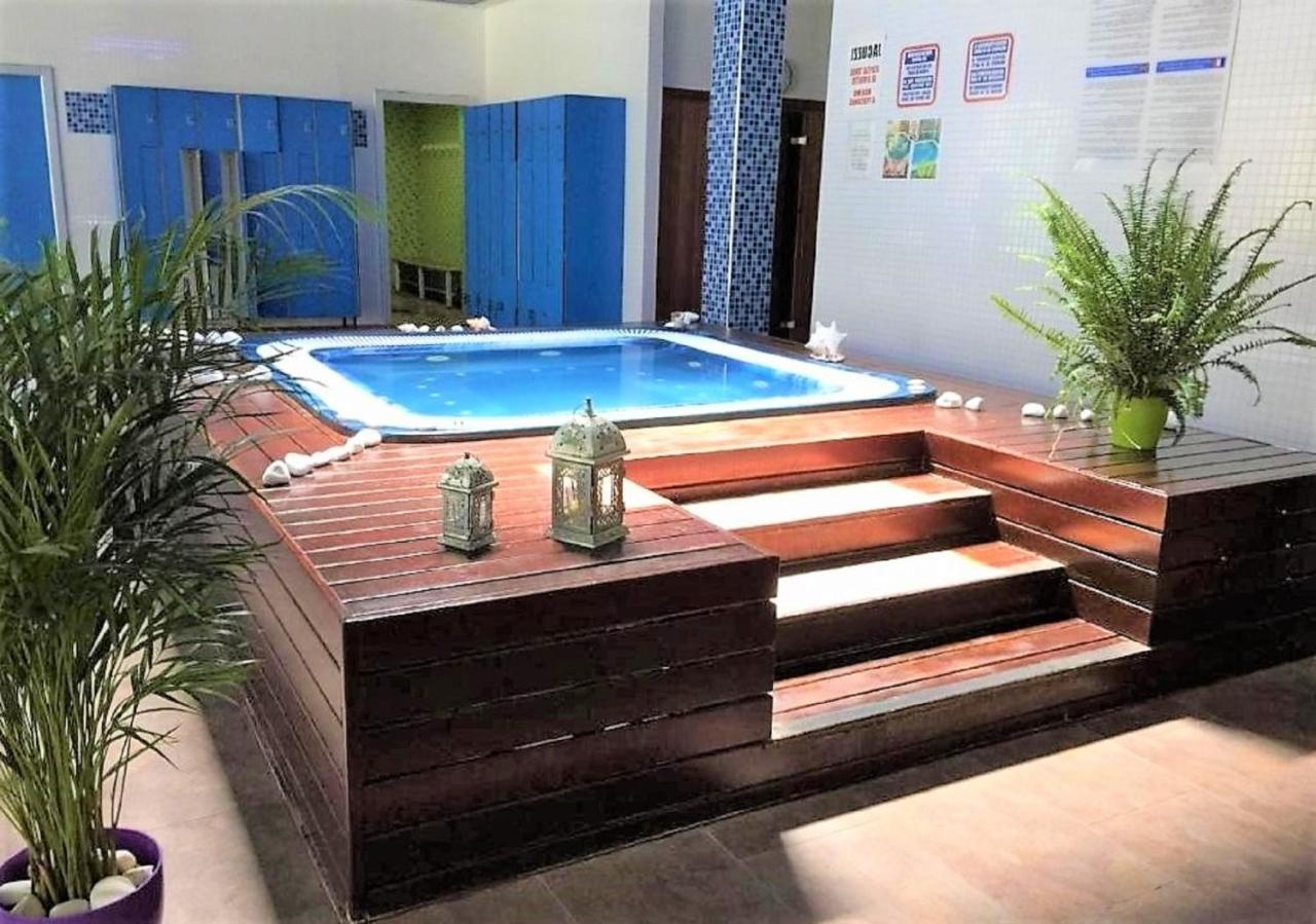 Familidays 020 Aqquaria Apartment Salou Bagian luar foto