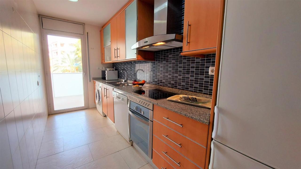 Familidays 020 Aqquaria Apartment Salou Bagian luar foto